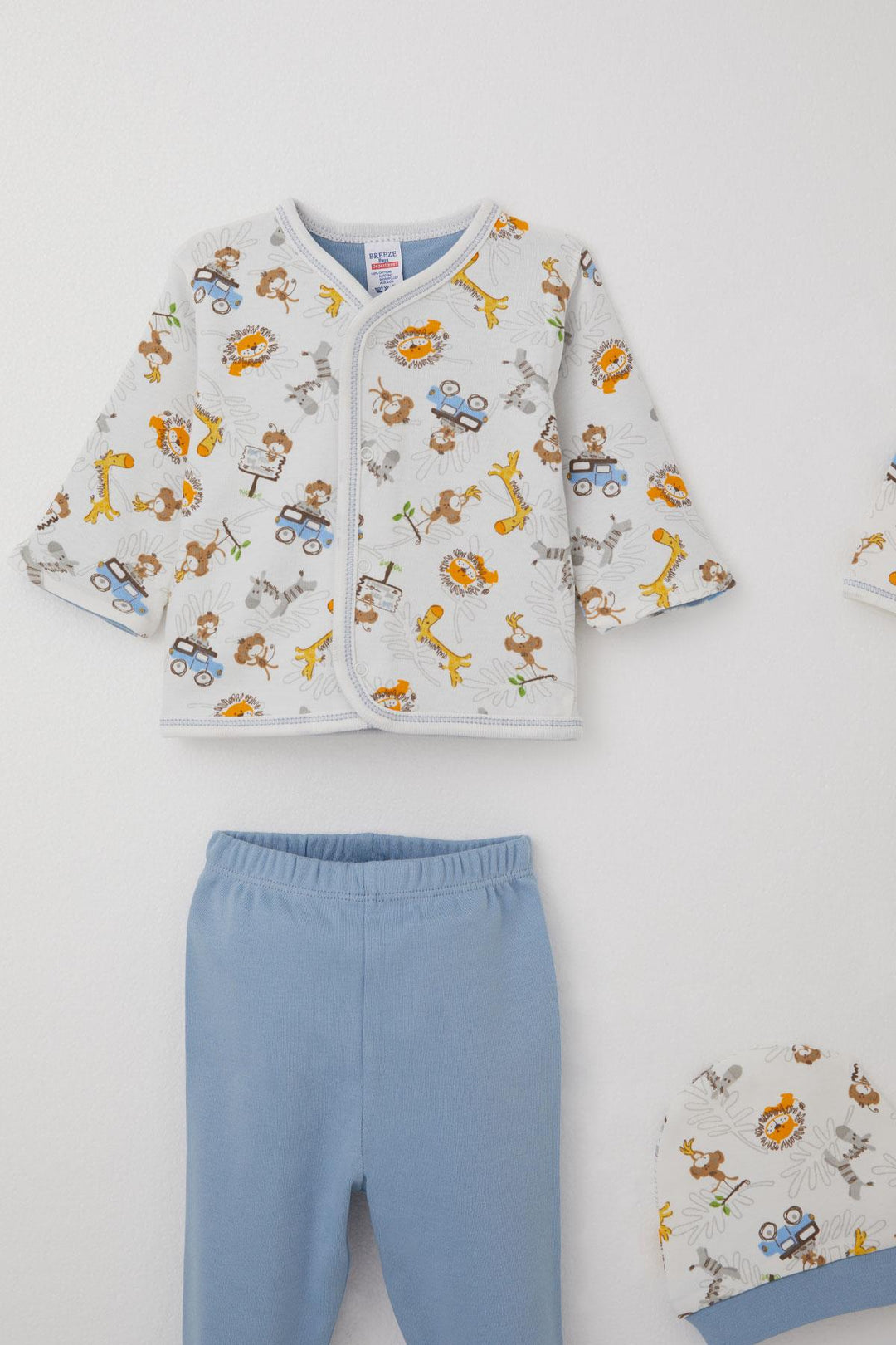 BRE Breeze Baby Boy Hospital Outfit 8 Piece Safari Adventure Cute Animals Patterned 0-3 Months, Ecru - San Diego