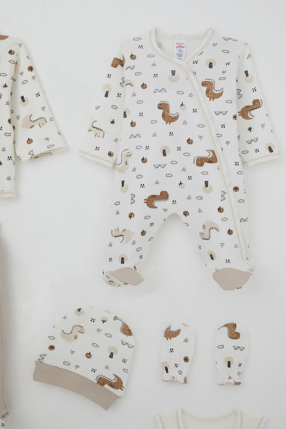 BRE Breeze Baby Boy Hospital Outfit 8-Piece Cute Little Dinosaur Patterned Nature-Themed 0-3 Months, Ecru - Carolina