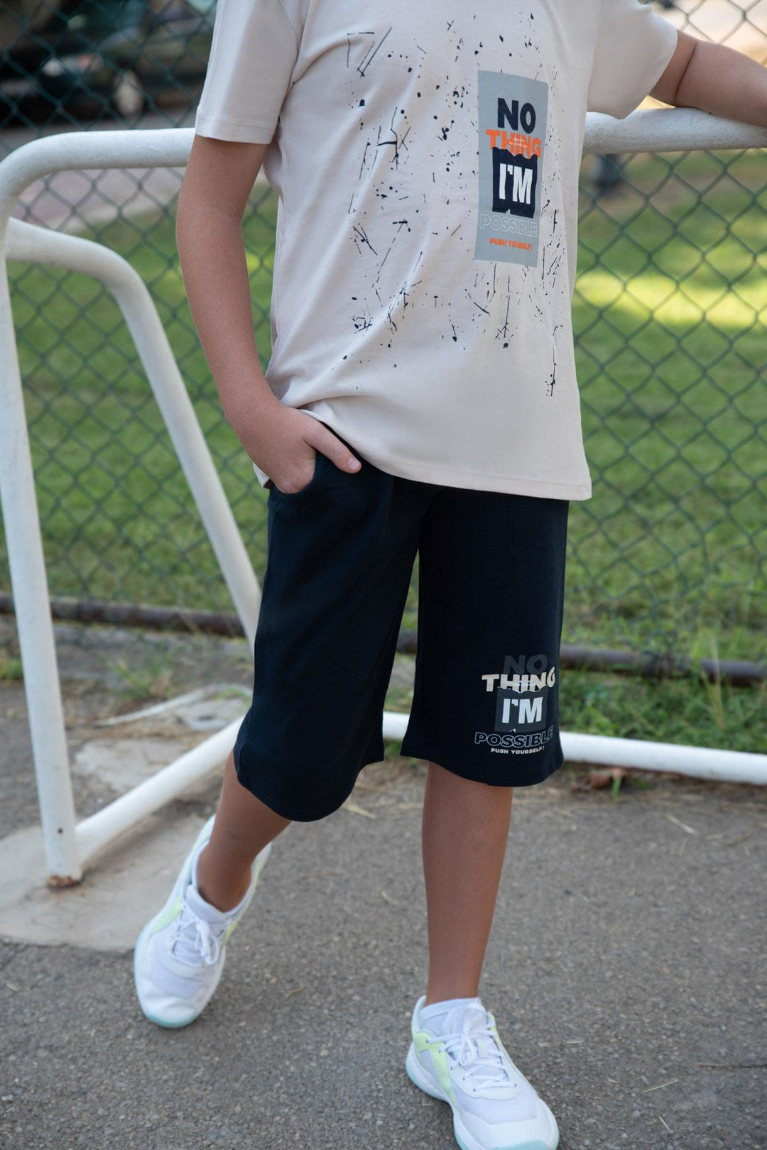 BRE Breeze Erkek Çocuk Şortlu Takım Püskürtme Boya Desenli Yazı Baskılı 50 Yaş, Bej - Bunbury