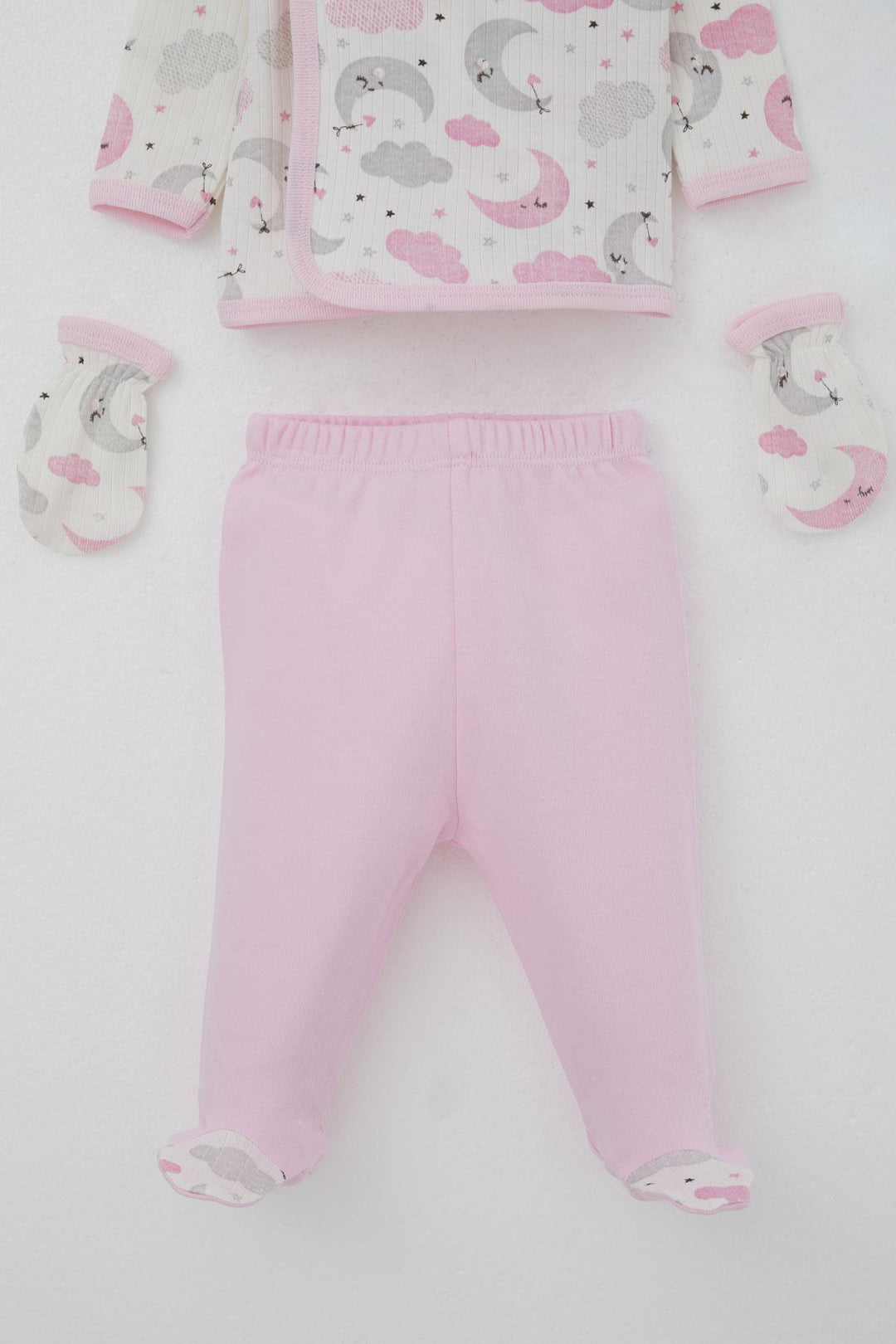 BRE Breeze Baby Girl Hospital Exit 5-Piece Sky Themed Sleepwear Set with Moon Pattern, 0-3 Months, Ecru - Frankfurt (Oder)