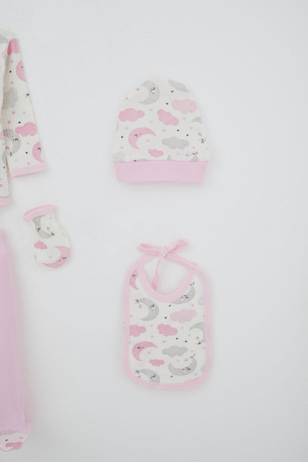 BRE Breeze Baby Girl Hospital Exit 5-Piece Sky Themed Sleepwear Set with Moon Pattern, 0-3 Months, Ecru - Frankfurt (Oder)