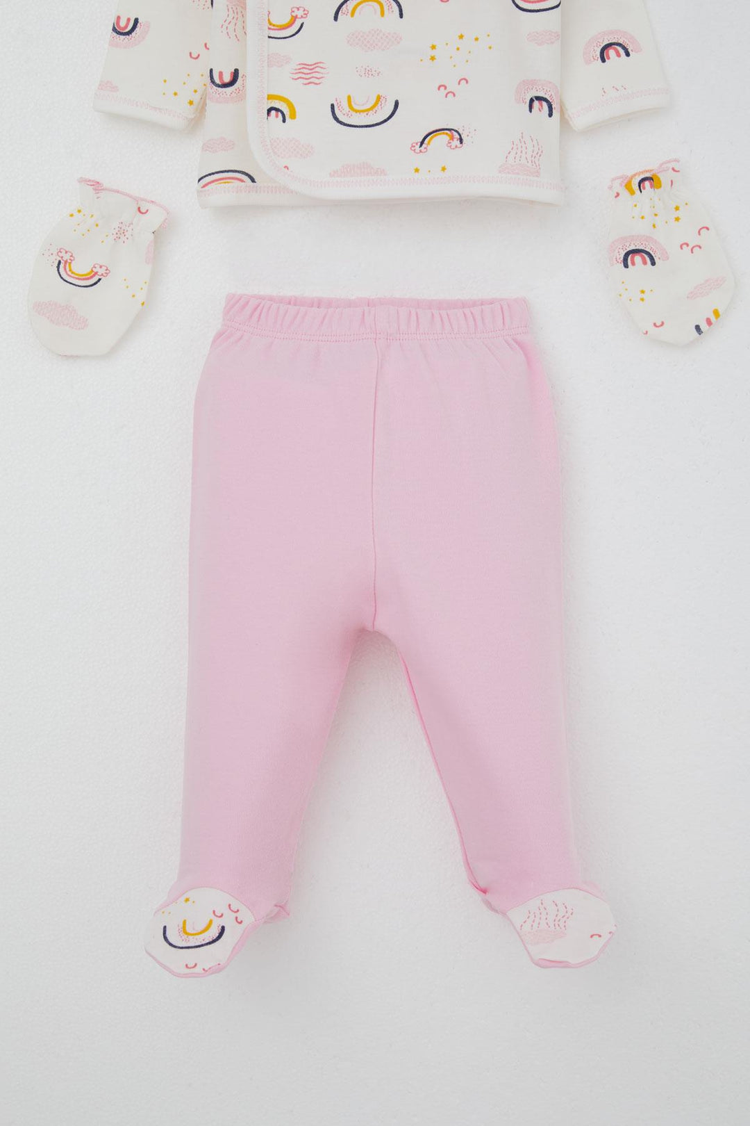 BRE Breeze Baby Girl Hospital Outfit 5 Piece Sky Themed Cloud Patterned 0-3 Months, Ecru - Pittsfield