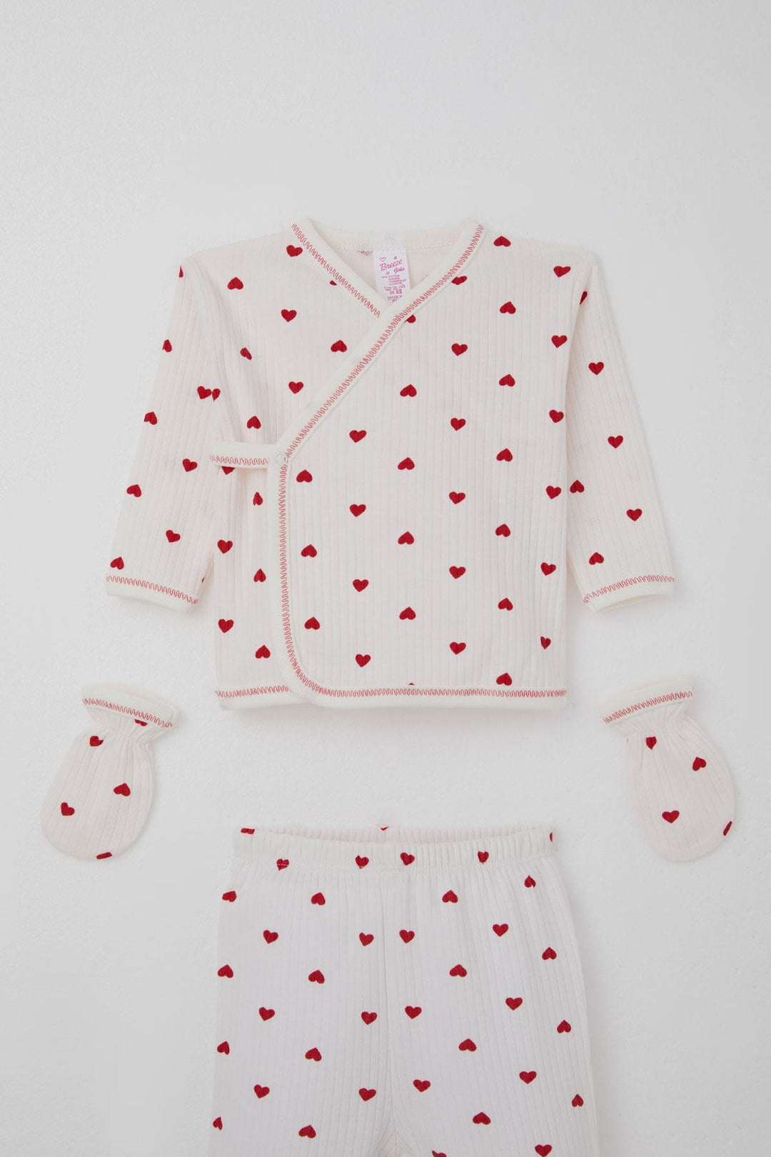 BRE Breeze Baby Girl Hospital Outfit 5-Piece Heart Patterned 0-3 Months, Ecru - Burbank
