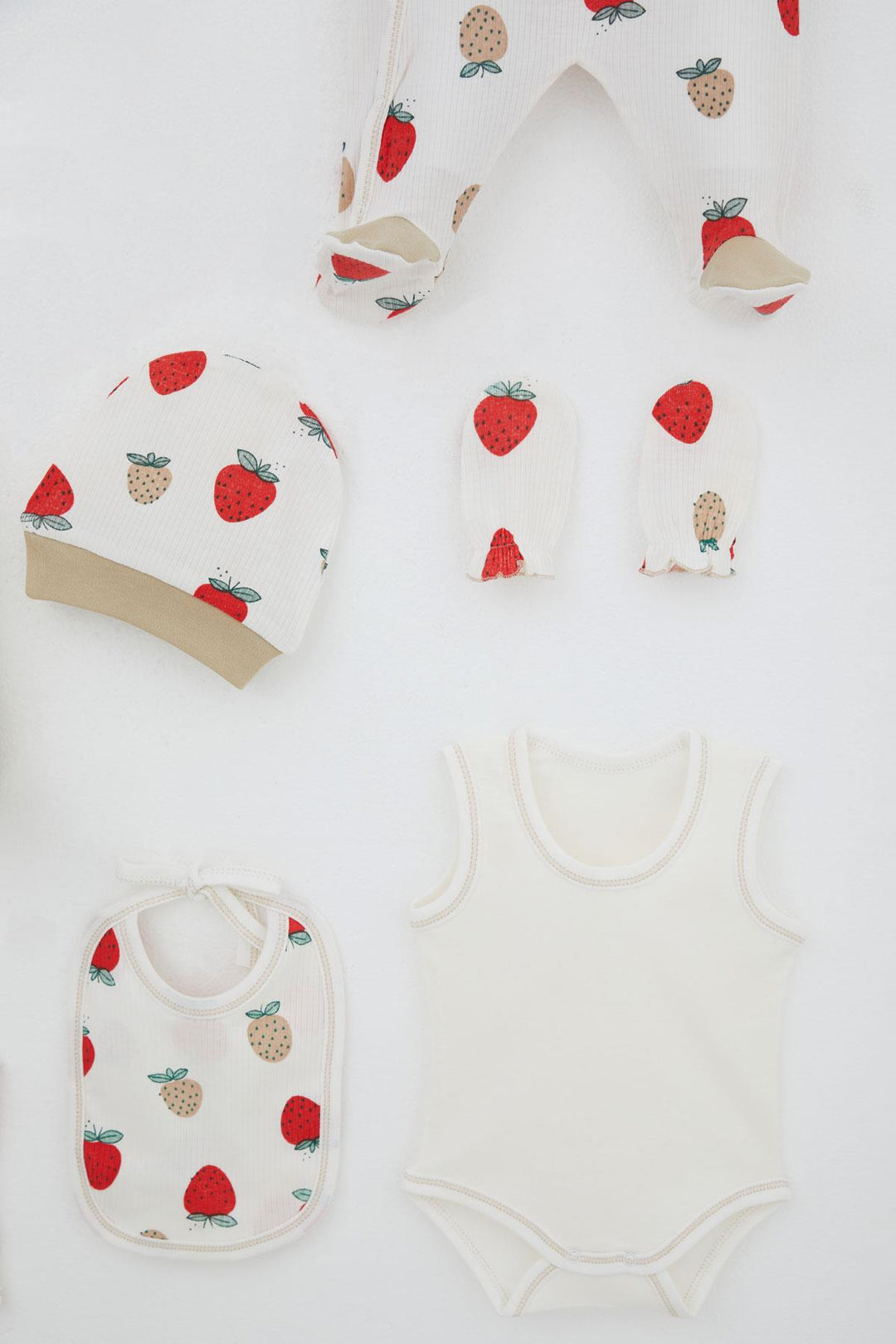BRE Breeze Baby Girl Hospital Outfit 8 Piece Strawberry Garden Patterned 0-3 Months, Ecru - Lugoj