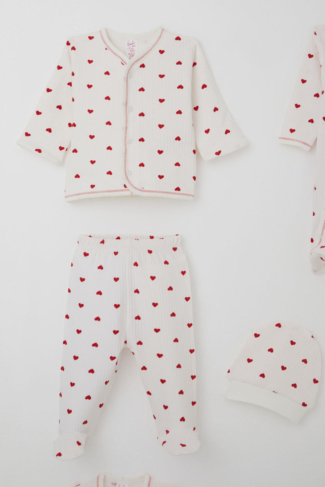 BRE Breeze Baby Girl Hospital Outfit 8 Piece Heart Patterned 0-3 Months, Ecru - Beaverton