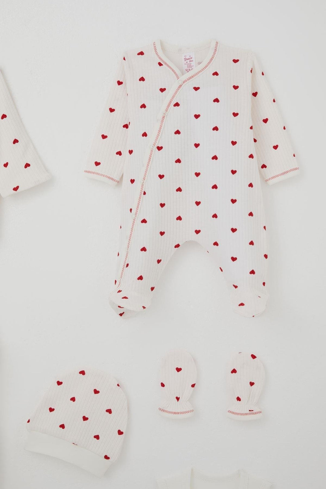 BRE Breeze Baby Girl Hospital Outfit 8 Piece Heart Patterned 0-3 Months, Ecru - Beaverton
