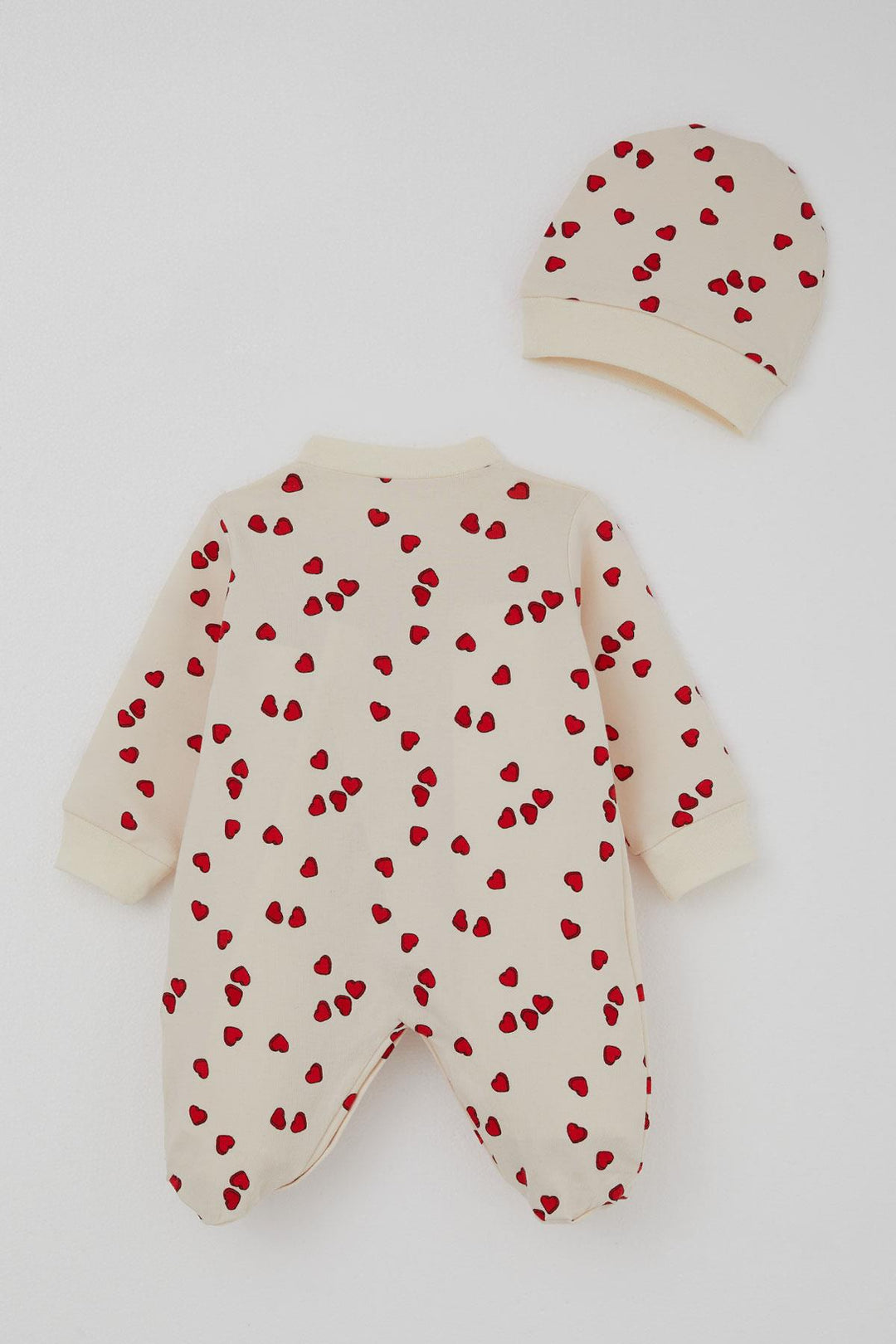 BRE Breeze Baby Girl Romper with Socks Love Themed Heart Patterned 0-6 Months, Cream - Olympia