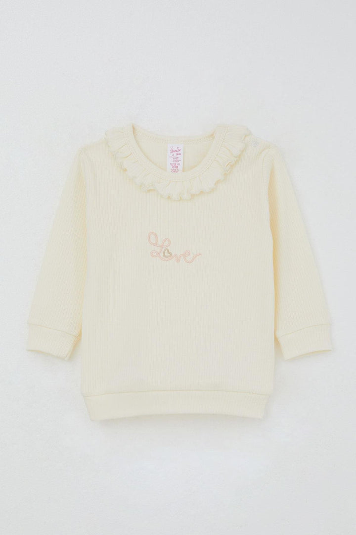 BRE Breeze Baby Girl Pajama Set with Frilly Shoulder Buttoned Collar Embroidered with Writing 4 Months Year, Cream - San Germán