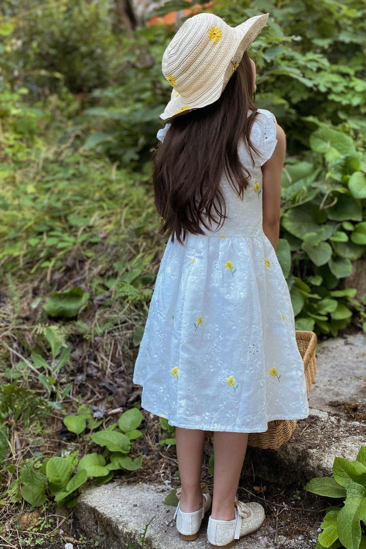 BRE Breeze Kız Çocuk Elbise Çiçek Nakışlı Güpür Detaylı 3-7 Yaş, Ekru - Pervomaisk