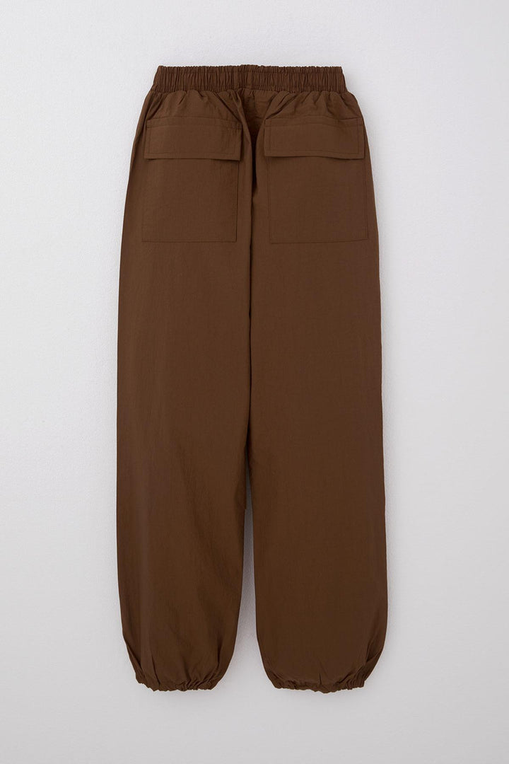 BRE Breeze Girl Child Parachute Jogger Pants 62 Years, Dark Brown - Constanţa