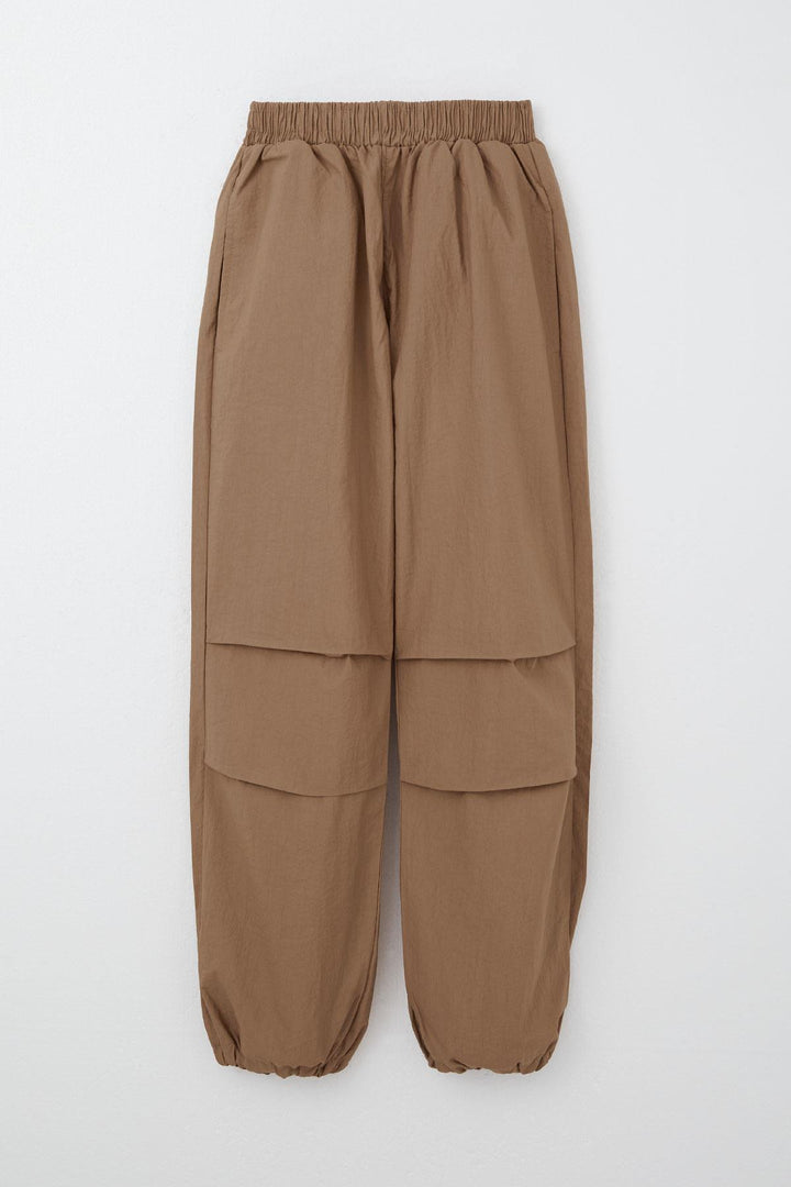 BRE Breeze Girl Child Parachute Jogger Pants 62 Years, Brown - San Fernando de Henares