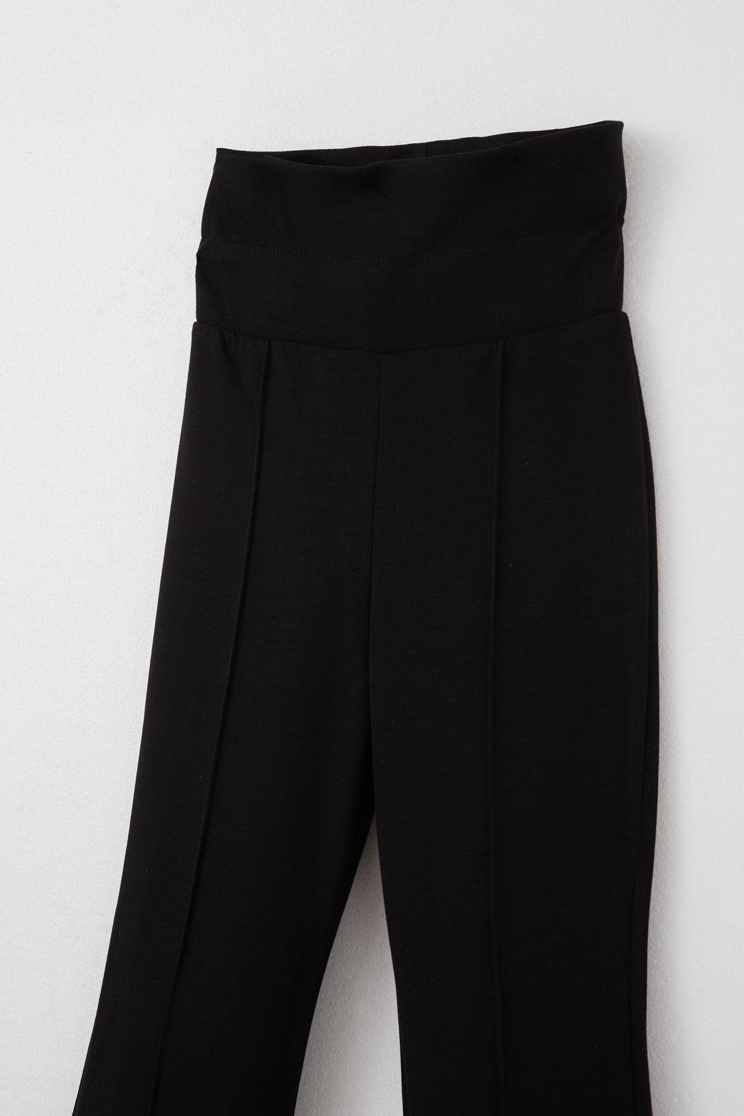 BRE Breeze Girl Leggings Spanish Hem Folding Waist Detailed 84 Years, Black - Bridgeport