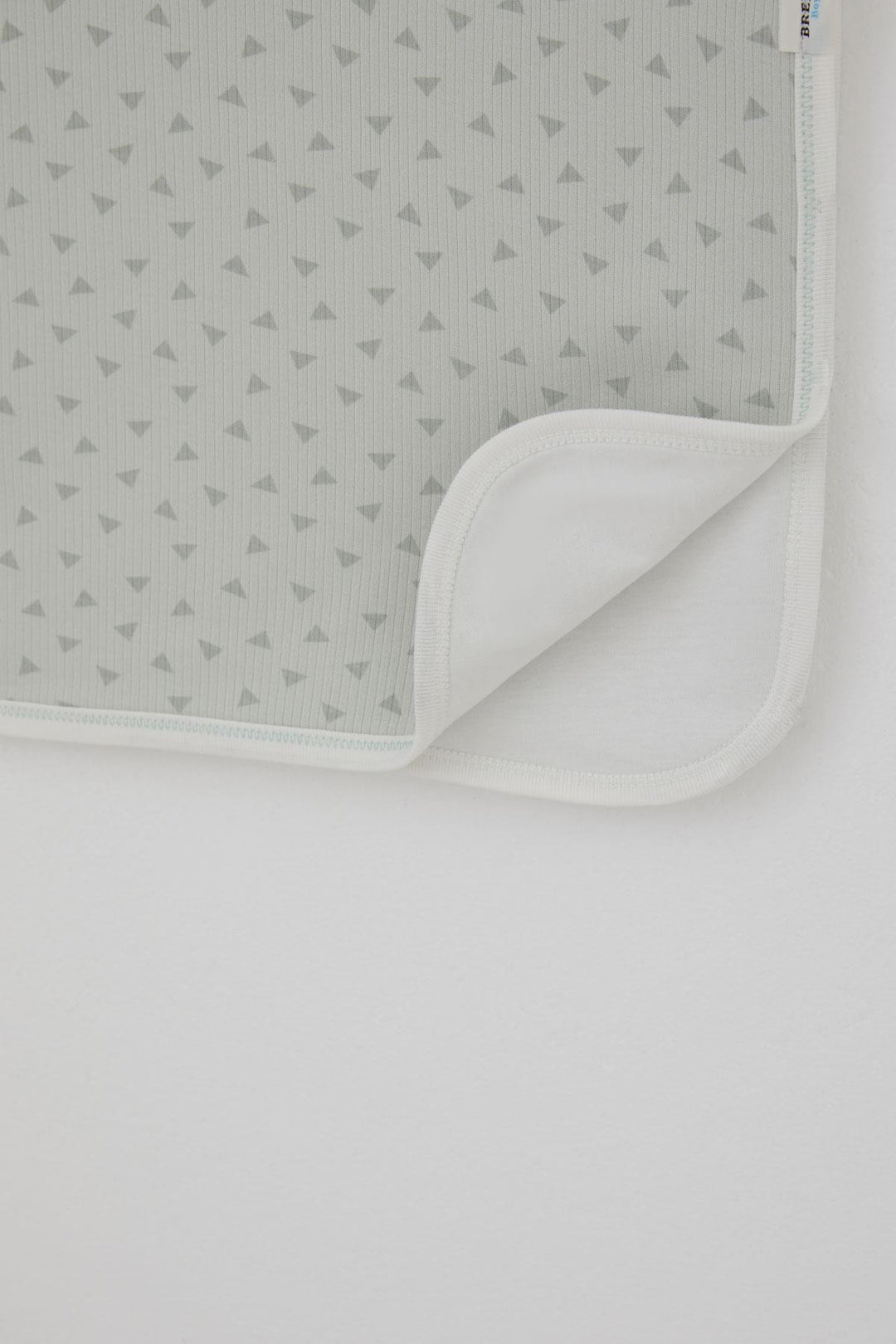 BRE Breeze Newborn Baby Blanket with Tiny Triangles Pattern, Standard Size, Water Green - Göttingen