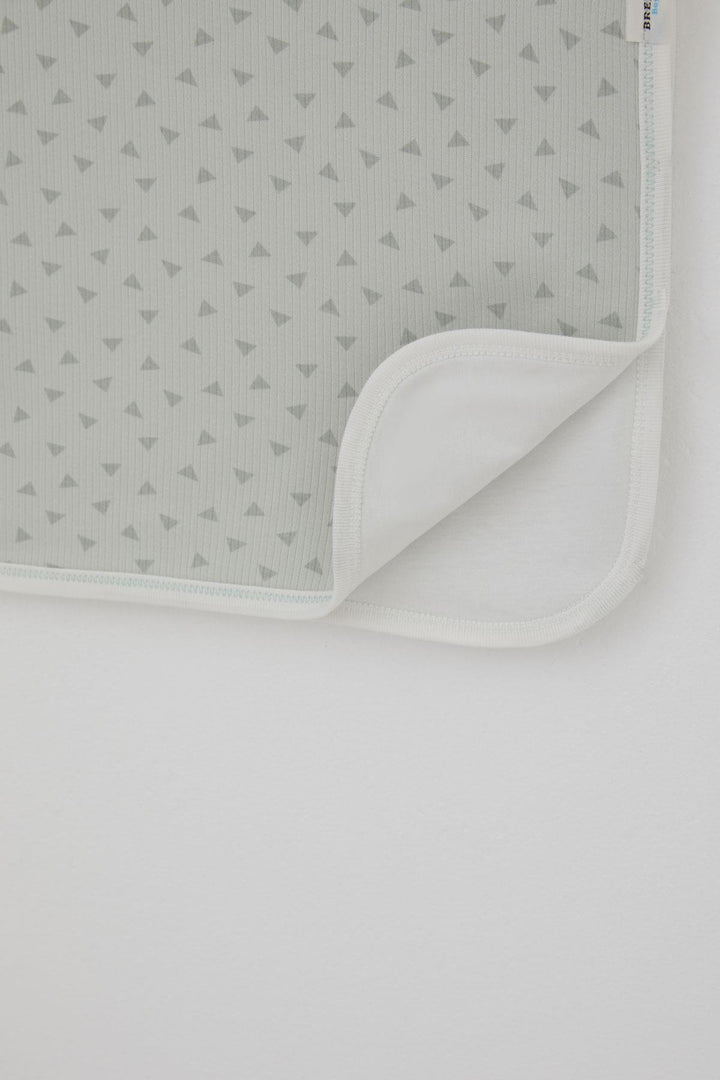 BRE Breeze Newborn Baby Blanket with Tiny Triangles Pattern, Standard Size, Water Green - Göttingen