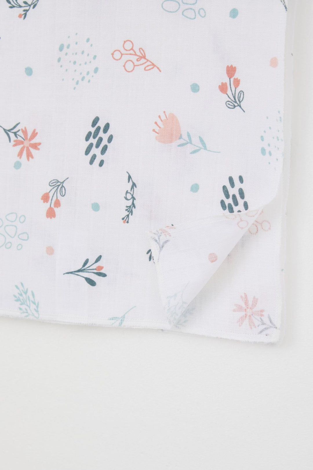 BRE Breeze Newborn Baby Muslin Blanket with Flower Pattern, Standard, White - Middletown