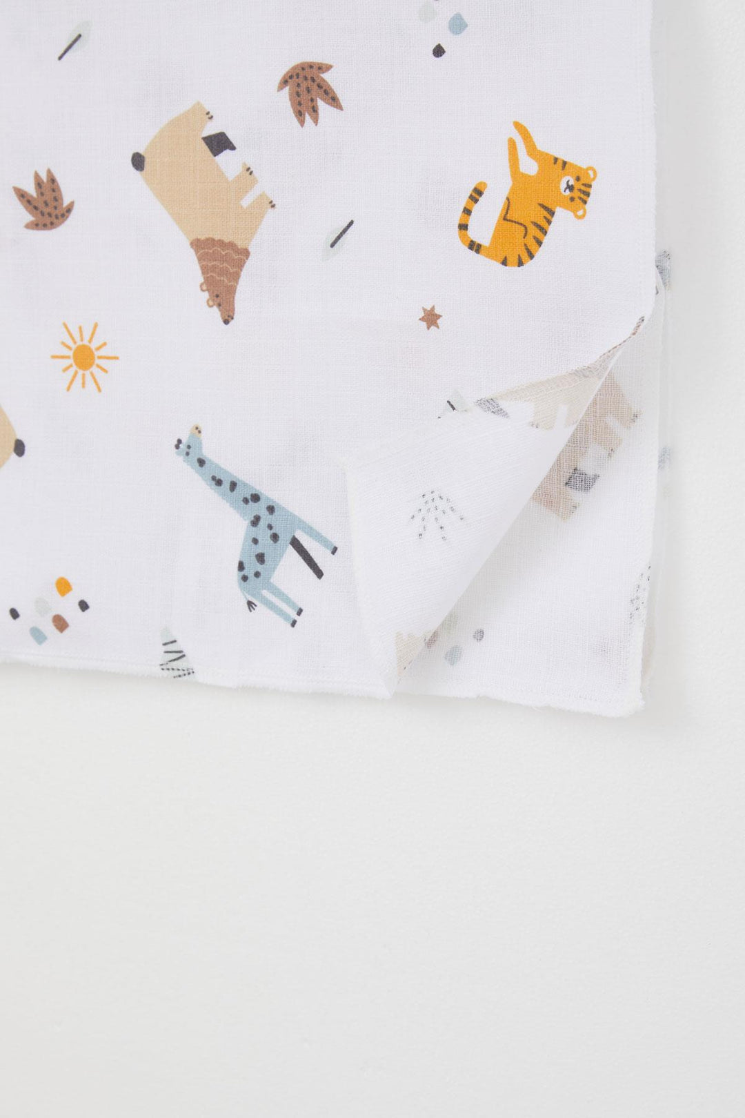 BRE Breeze Newborn Baby Muslin Blanket Nature Themed with Animal Pattern Standard, White - Leonberg