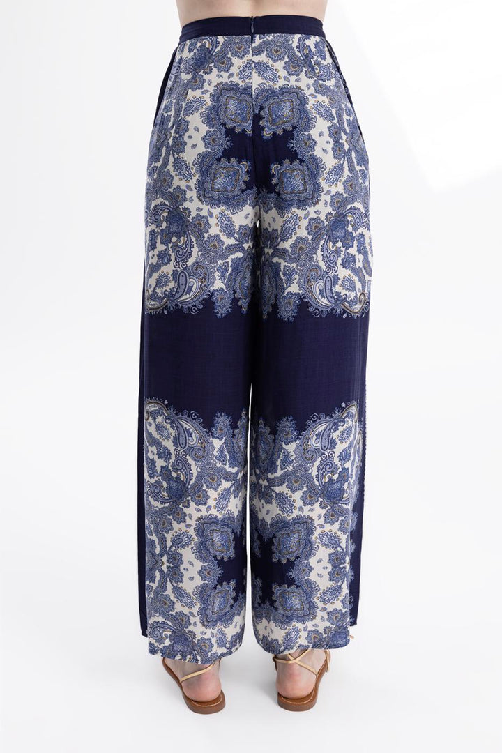 BSL Women Patterned Straight Cut Loose Trousers - Don Benito