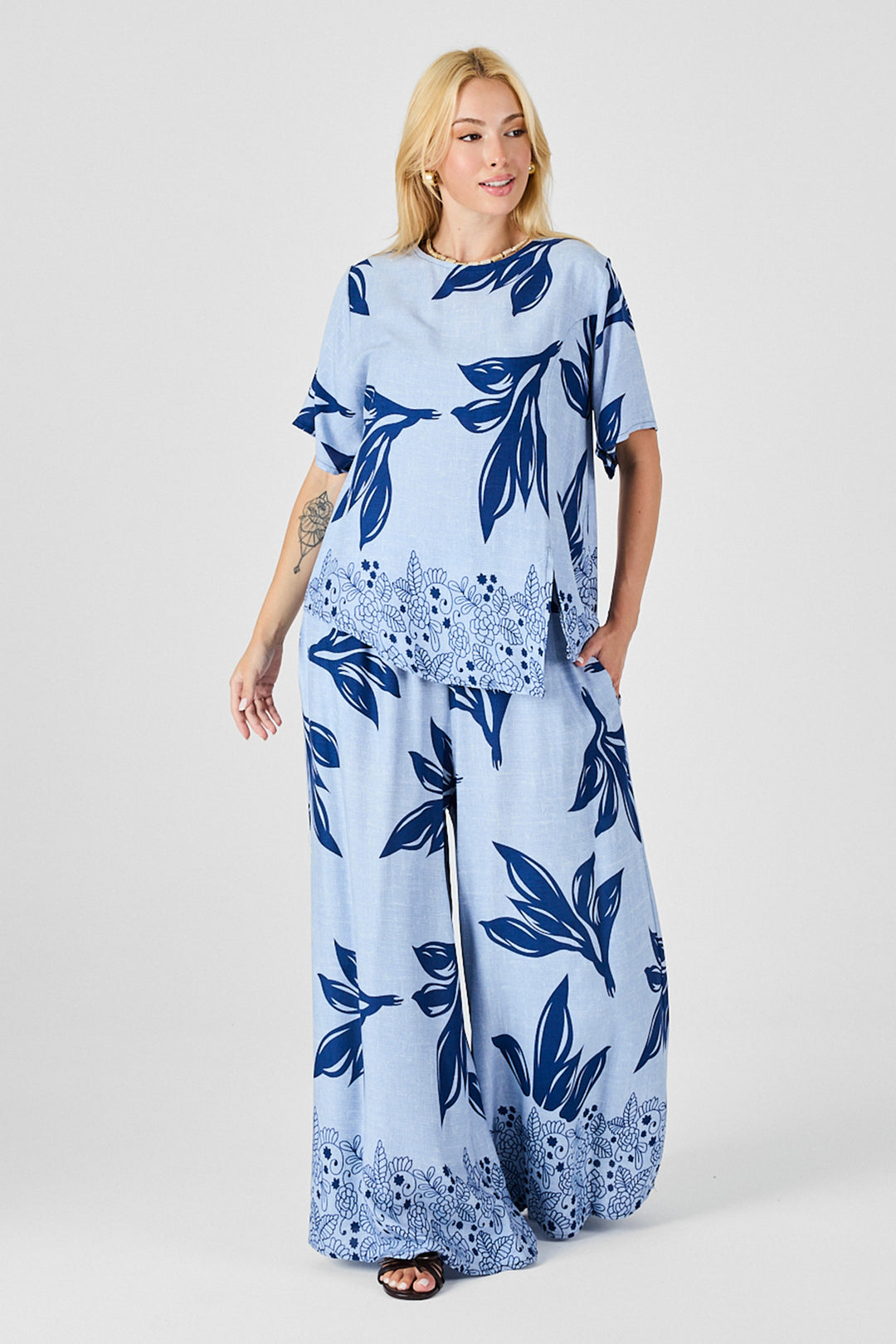 Ice Blue Leaf Patterned Oversized Blouse and Wide Leg Pants Set BCVL-254029 - Eden Prairie