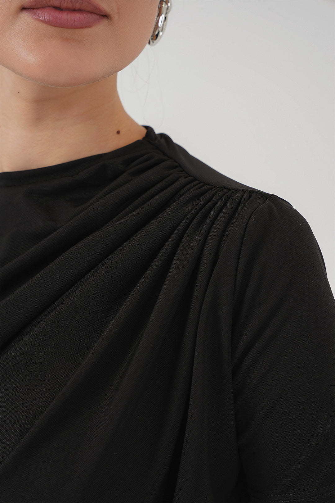 BGD Women Ruffle Detailed Short Sleeve Sandy Blouse 945 - Black - Lodi