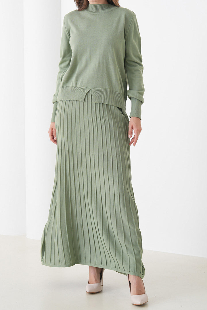 Unripe Green Half Fisherman Collar Sweater and Midi Length Pleated Skirt Set BCHPK-251253 - Düren