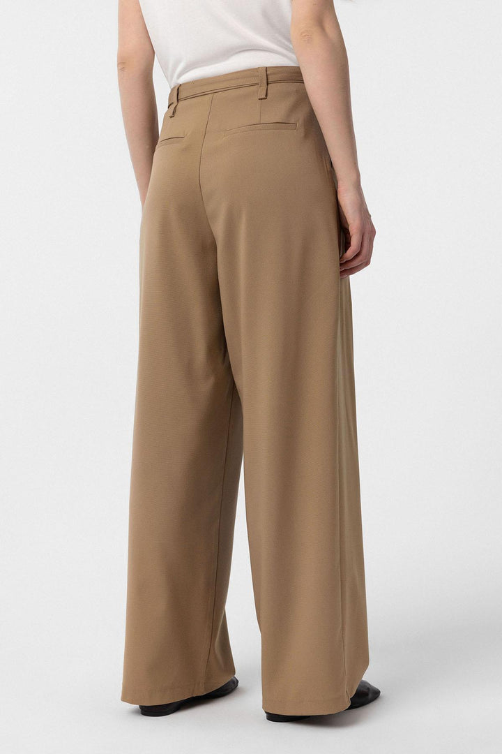 ANT Antioch Camel Kemerli Pilili Kadın Pantolon - Amarante