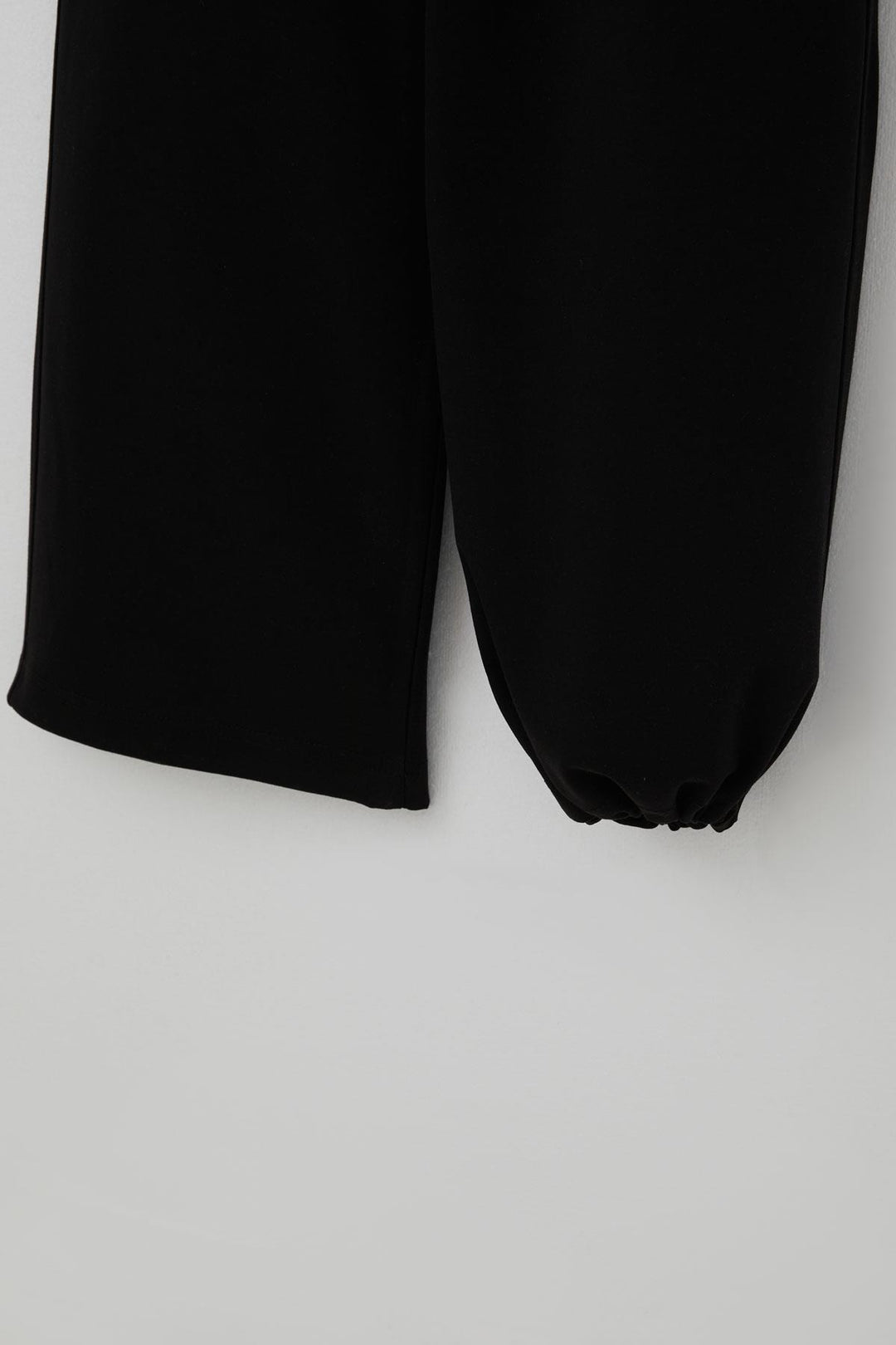 BRE Cegısa Boys' Sweatpants with Elastic Waistband and Cuffs, Drawstring Closure, Ruched, 102 Years, Black - San Mateo