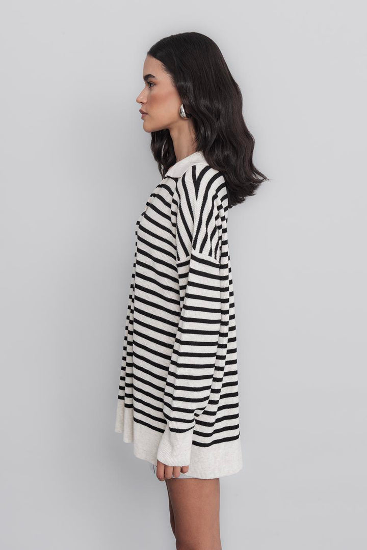 BSL Women Striped Collared Knit Pullover - Huebampo