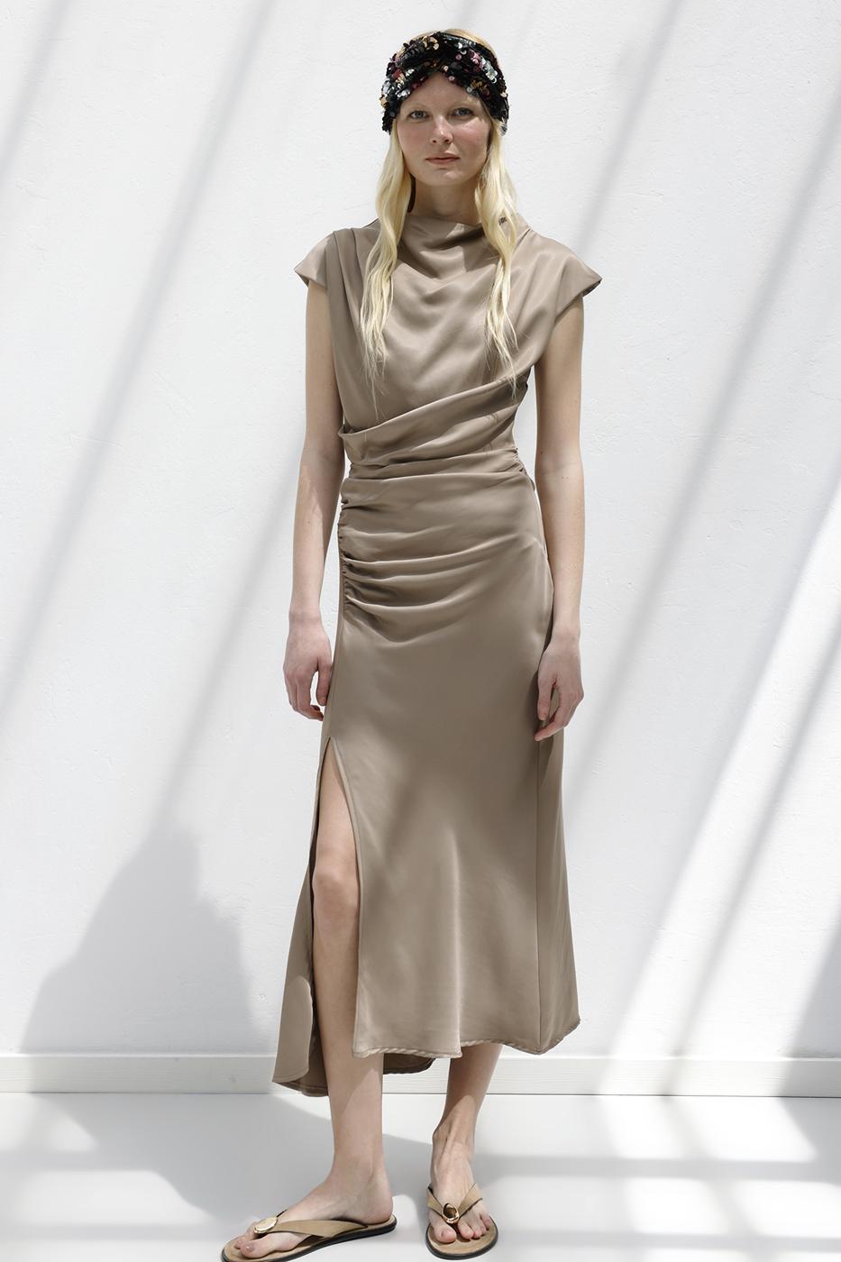 BSL Women Satin Midi Dress with Plunging Neck - San José del Rincón Centro