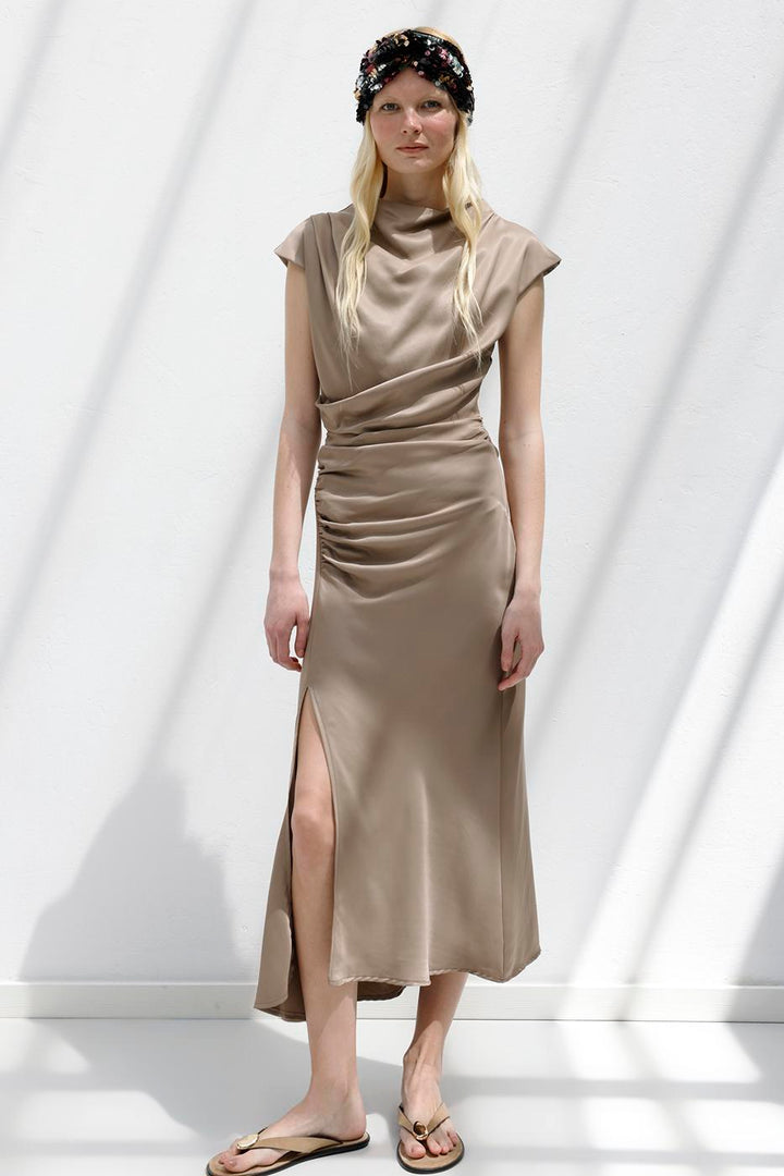 BSL Women Satin Midi Dress with Plunging Neck - San José del Rincón Centro