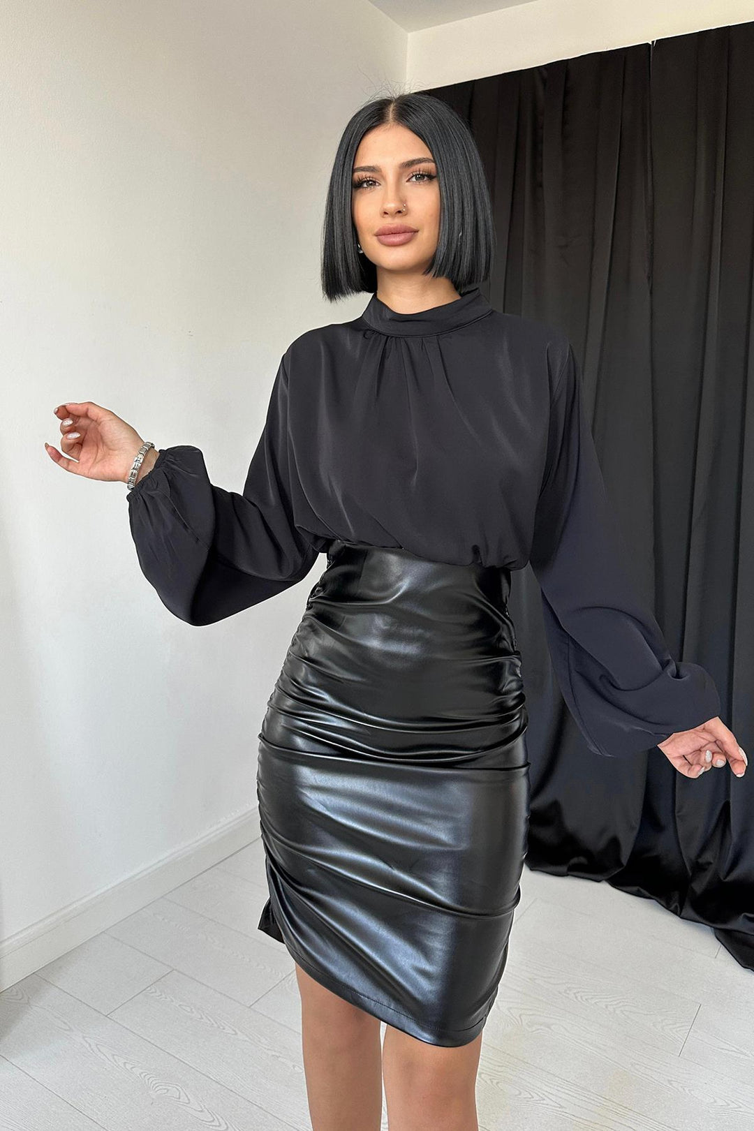 فستان جلد من ELS - أسود - Sutton Coldfield