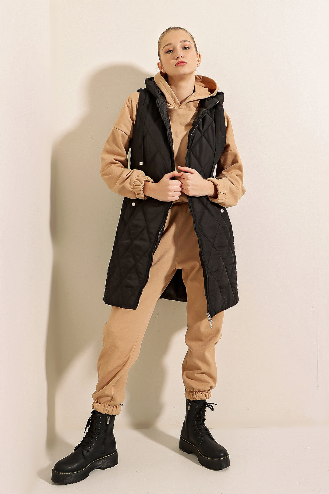 BGD Women Hooded Long Puffer Vest - Plain Black - Castelldefels