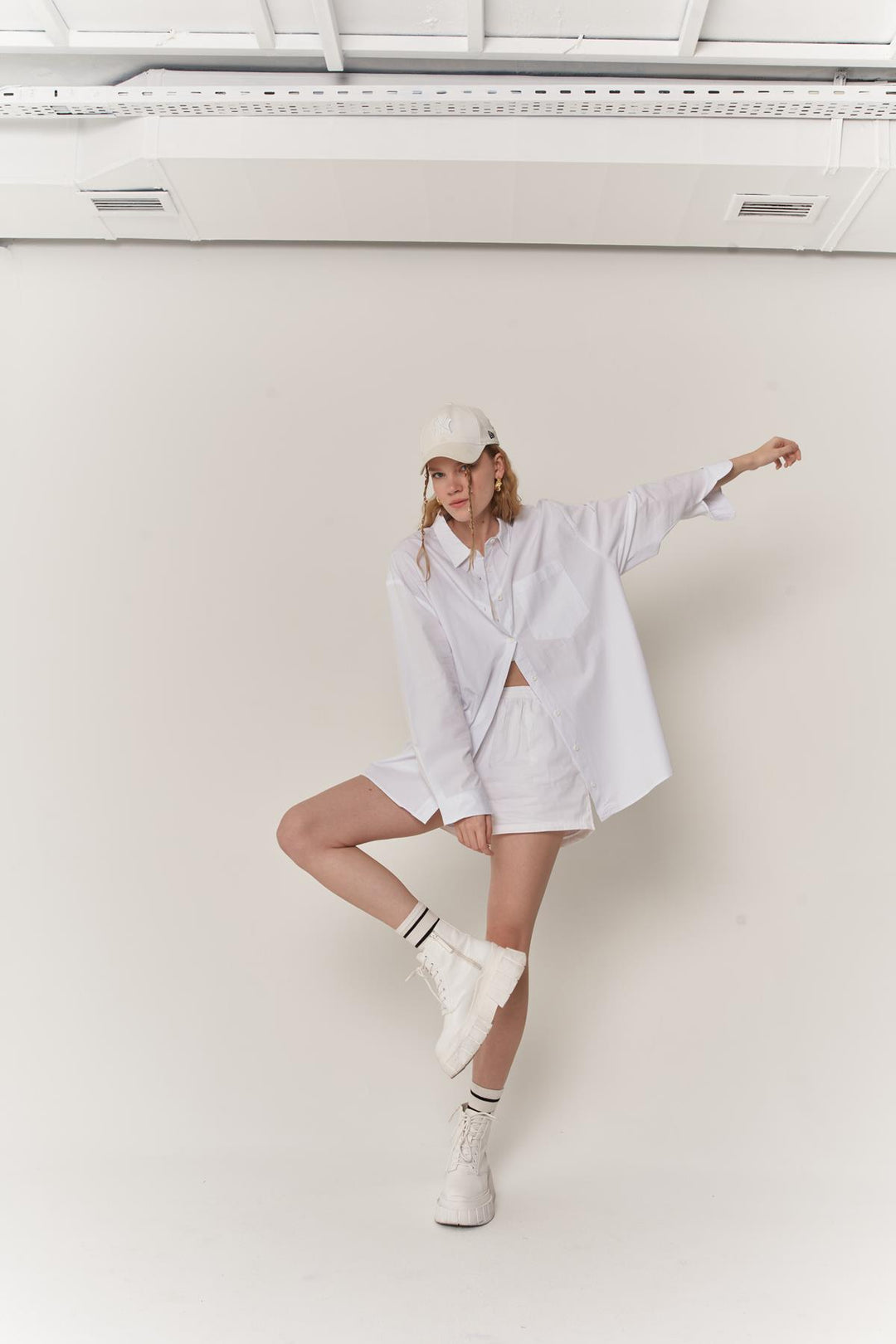 HLLY Women Lips Shirt White - Douglasville