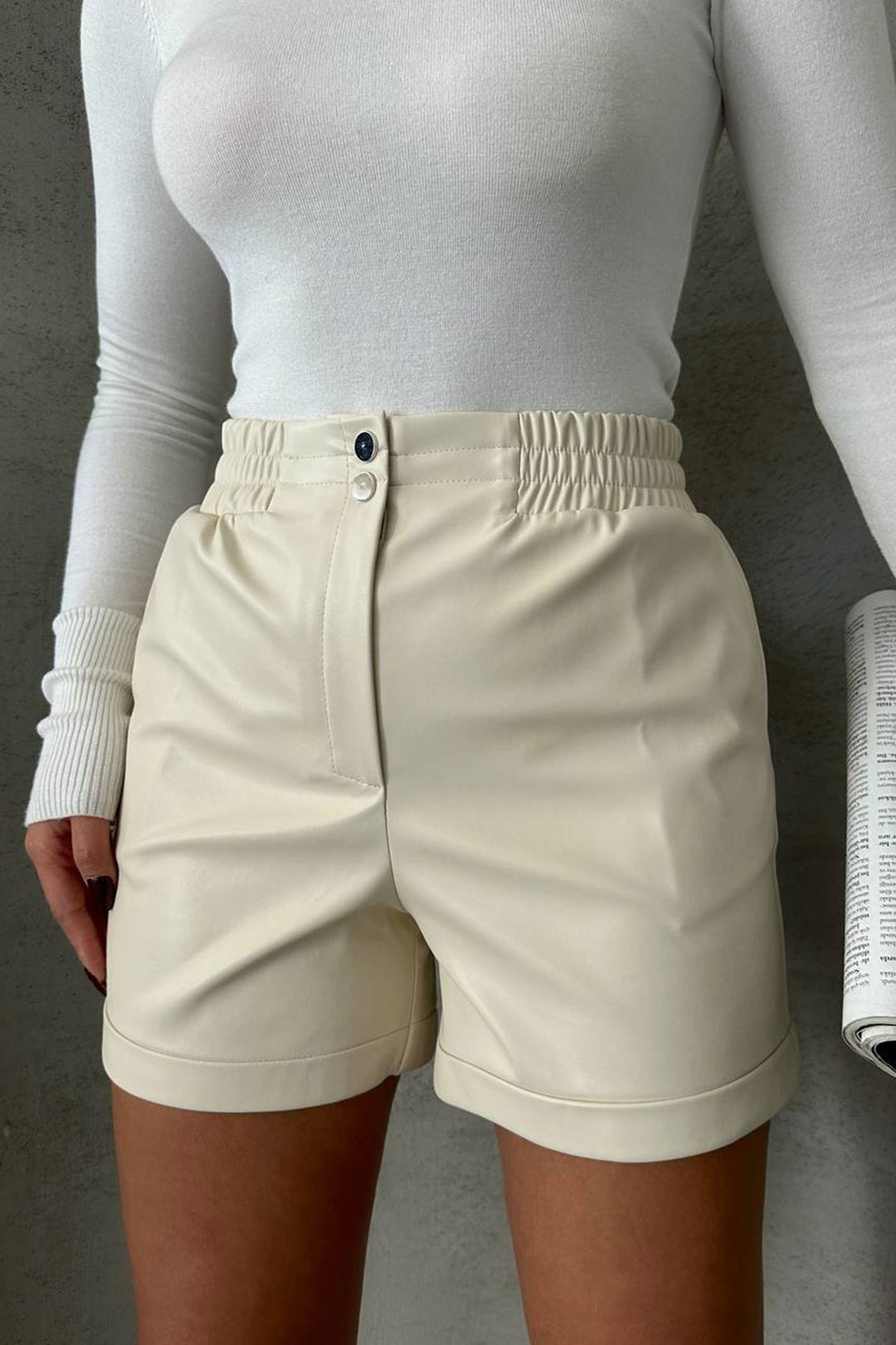 Ecru Elastic Waist Faux Leather Shorts BCHN-25261007 - Singen