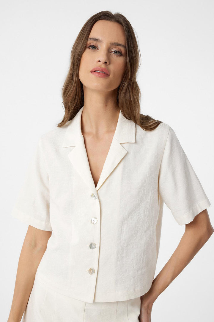 ANT Antioch Ecru Shirt Shorts Women's Set - The Hague