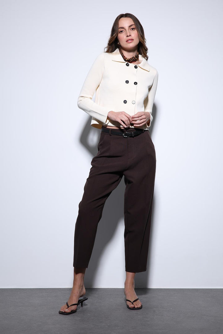 ANT Antioch Ecru Cross Closure Women's Cardigan Sweater - Véroia