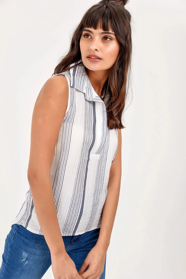 Ecru Navy Soft Textured Sleeveless Blouse BCBSK-25700-2346 - Boynton Beach