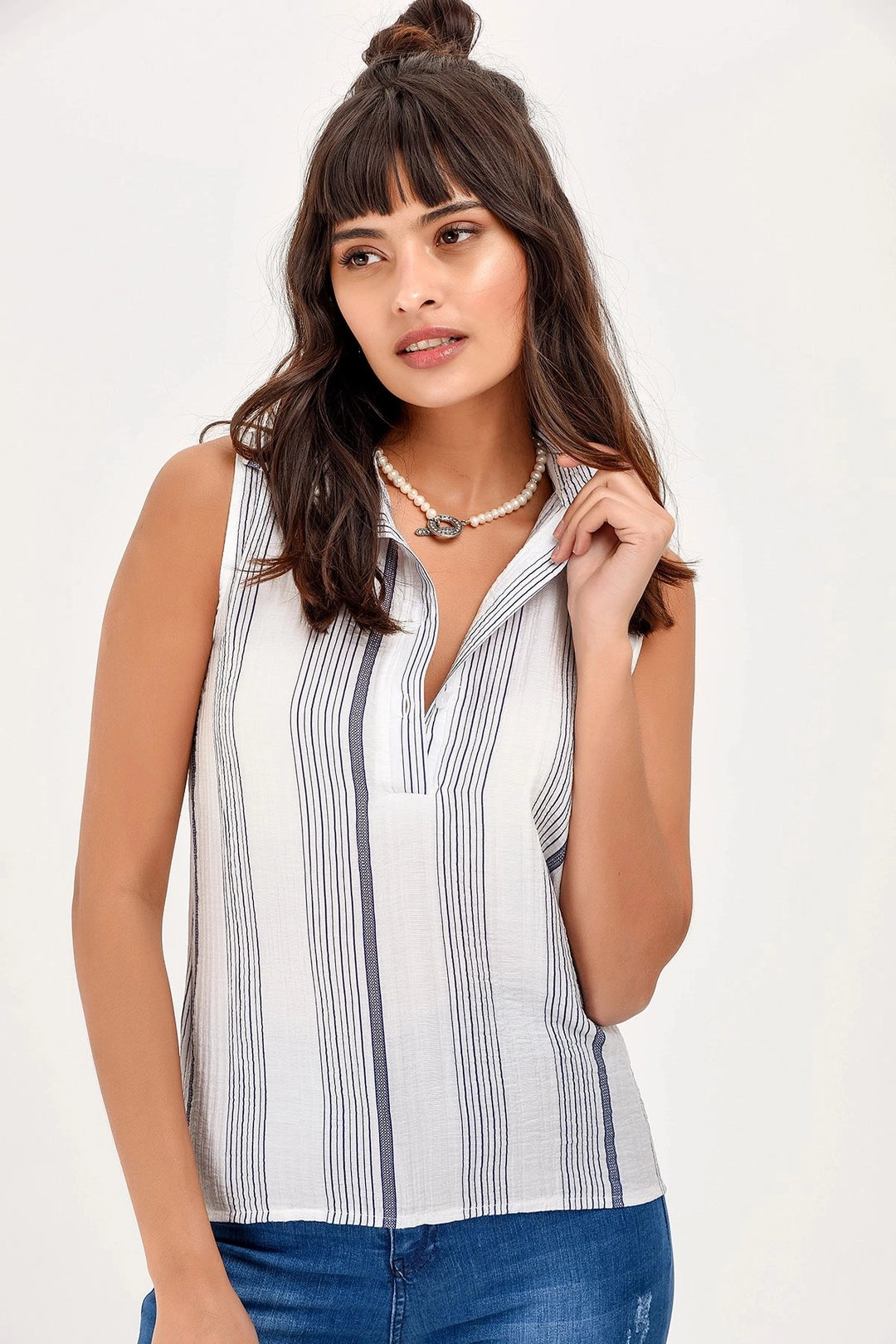 Ecru Navy Soft Textured Sleeveless Blouse BCBSK-25700-2346 - Boynton Beach