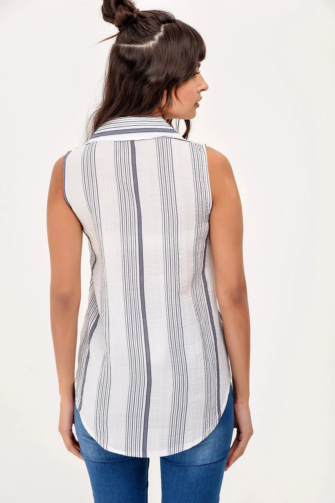 Ecru Navy Soft Textured Sleeveless Blouse BCBSK-25700-2346 - Boynton Beach