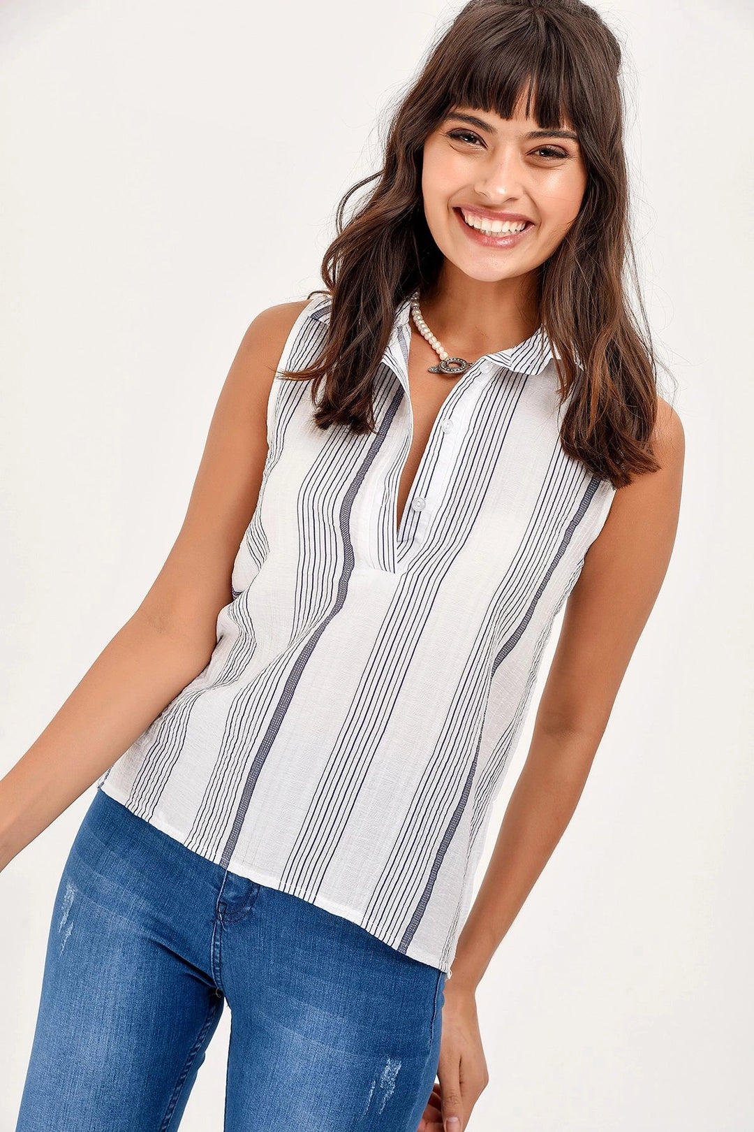 Ecru Navy Soft Textured Sleeveless Blouse BCBSK-25700-2346 - Boynton Beach