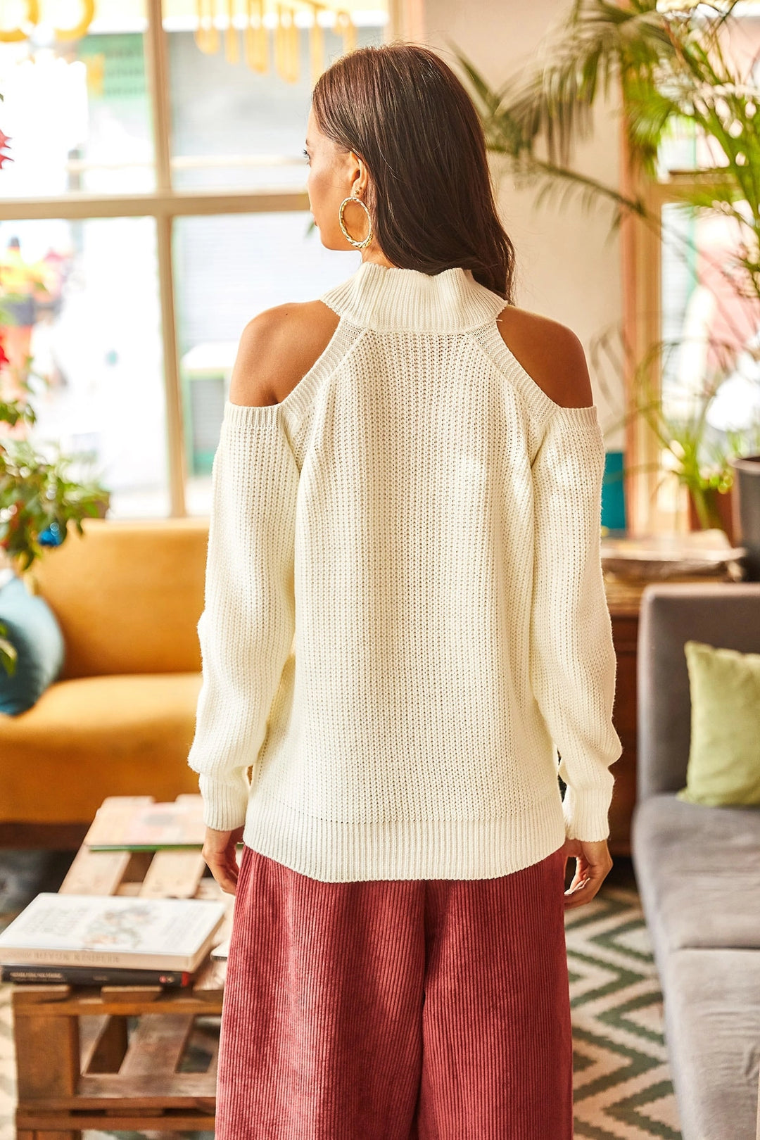 Ecru Half Fisherman Sweater with Off-Shoulder Neckline BCBSK-25700-K7502 - Almada