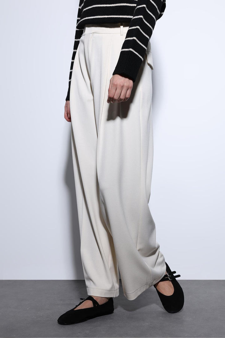 ANT Antioch Ecru Pleated Palazzo Women's Pants - Lower Merion