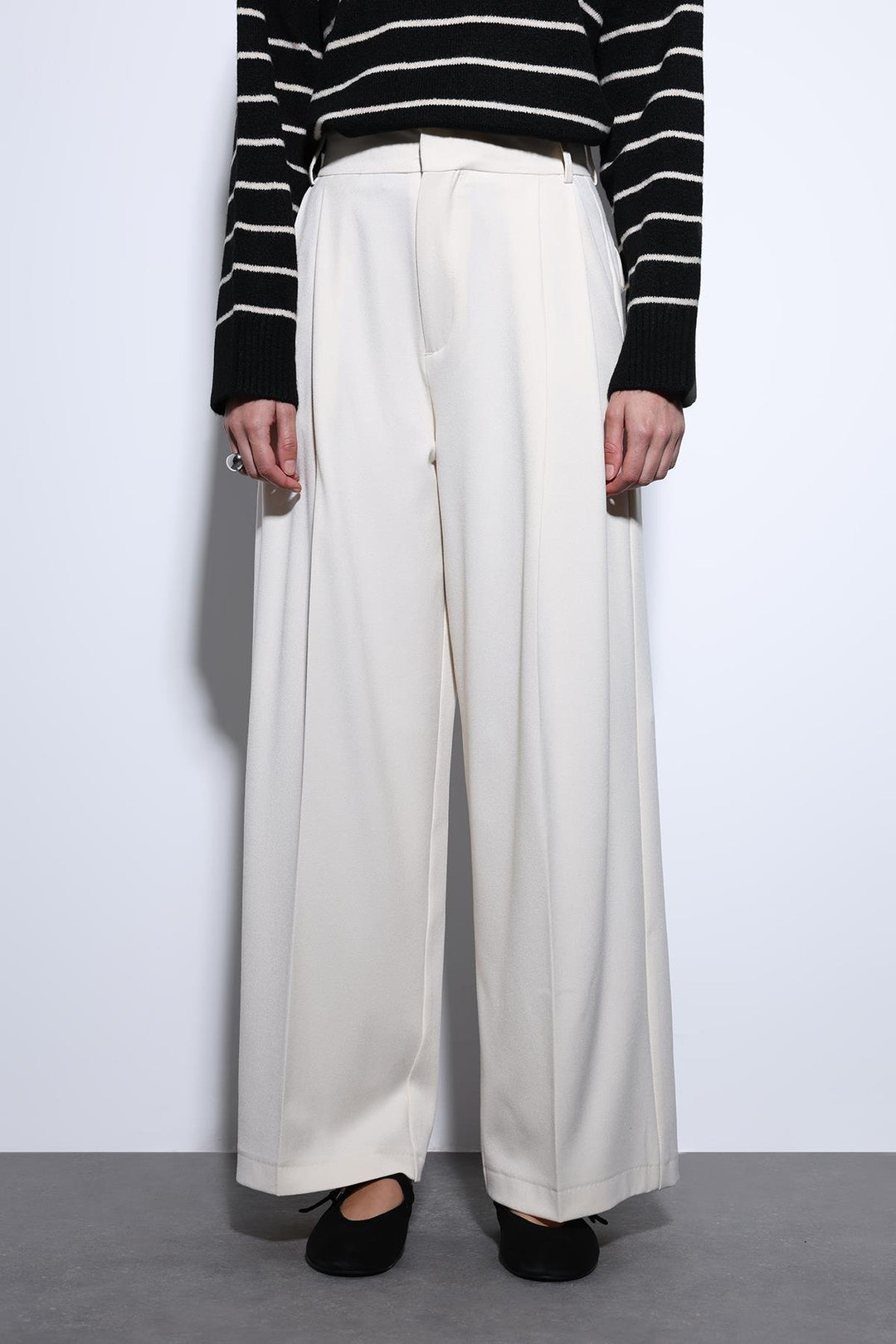 ANT Antioch Ecru Pleated Palazzo Women's Pants - Lower Merion