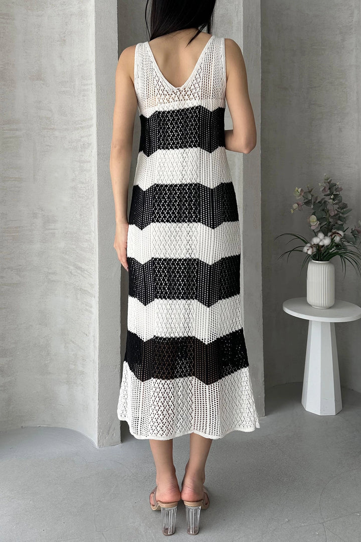 Ecru V-Neck Crochet Knit Dress BCDF-25A3002 - Bourg-en-Bresse