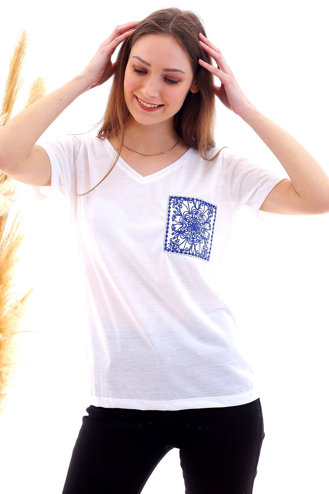 Ecru V-Neck Short Sleeve Pocket Embroidered T-Shirt CO-2520052934 - San Luis de la Paz