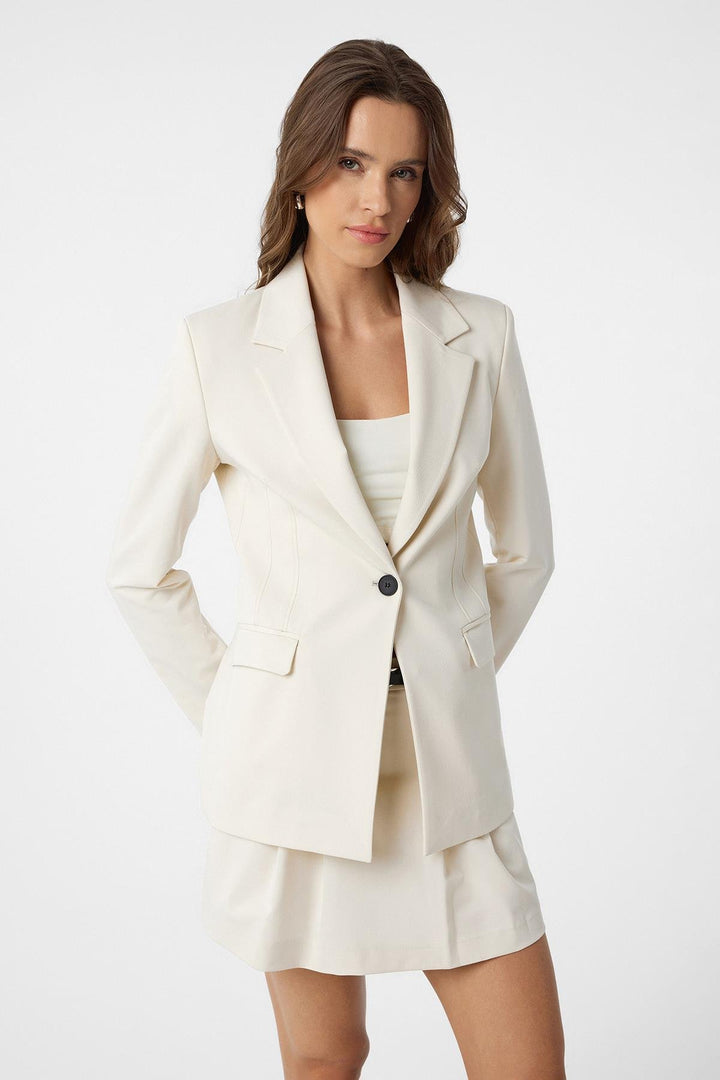 ANT Antioch Ecru Woman Blazer Jacket Sitting on the Body - Portsmouth