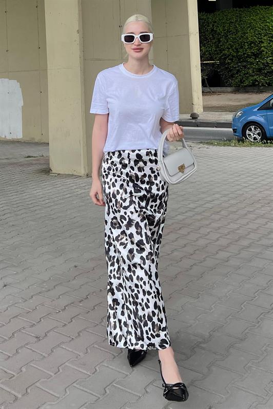MDX White Leopard Patterned Satin Midi Skirt MG2079 - La Línea de la Concepción
