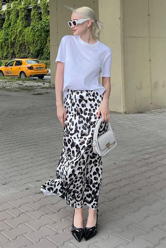 MDX White Leopard Patterned Satin Midi Skirt MG2079 - La Línea de la Concepción