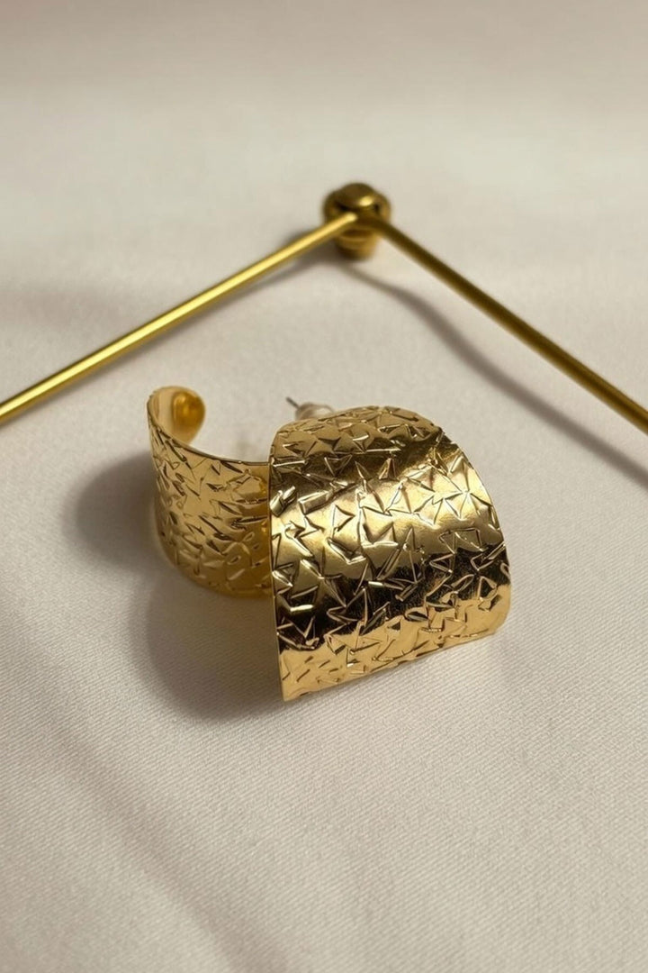 Gold Dokulu Geniş Küpe - Braunschweig