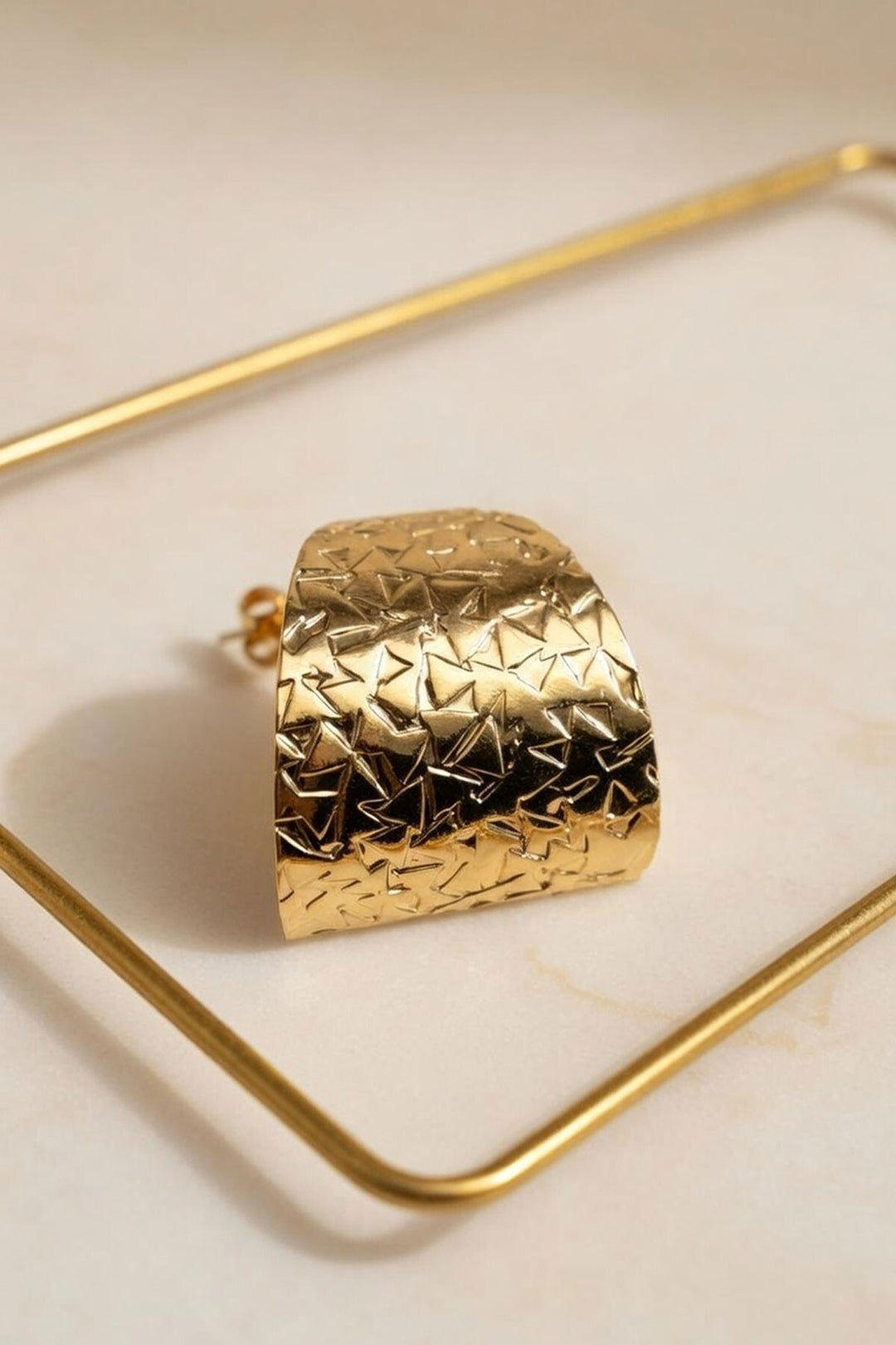 Gold Dokulu Geniş Küpe - Braunschweig