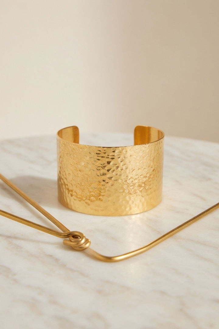 Gold Dövme Dokulu Kalın Bileklik - Austin